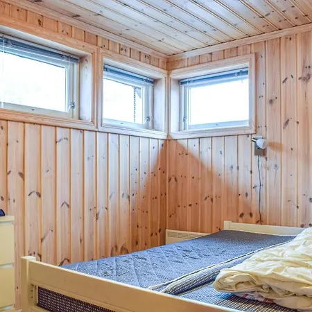 3 Bedroom Beautiful In 別荘 *